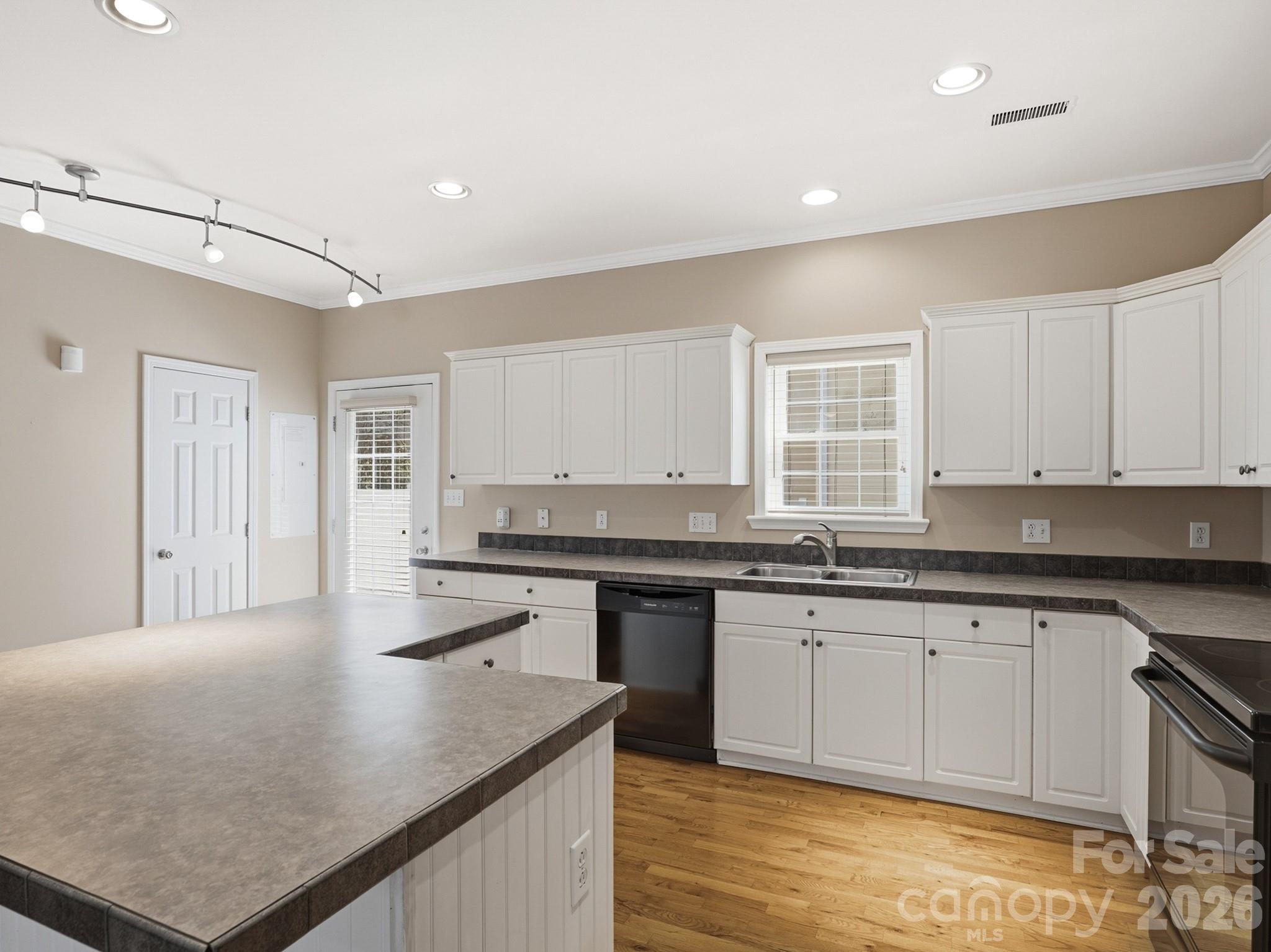 Adare Townhomes - Residential