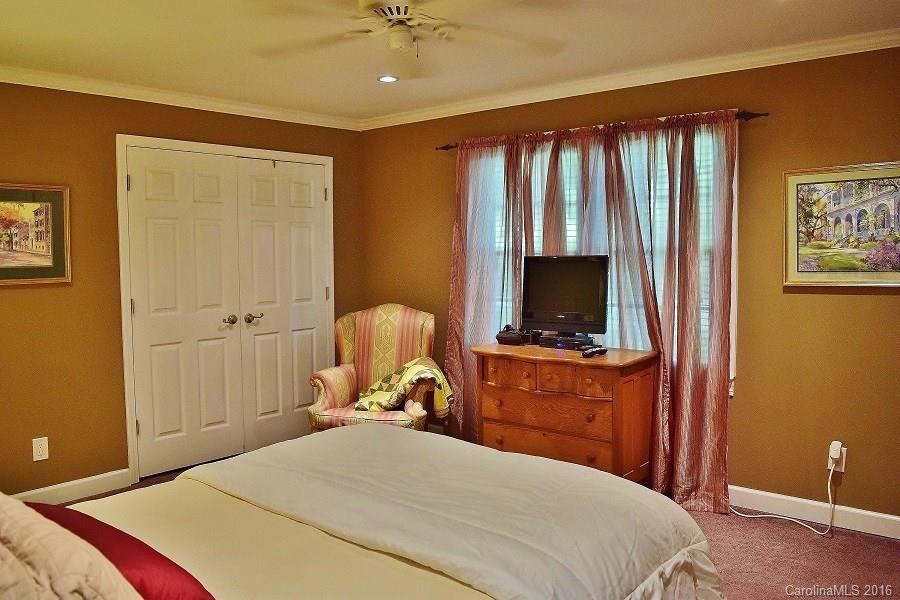 Forest Hills - Residential