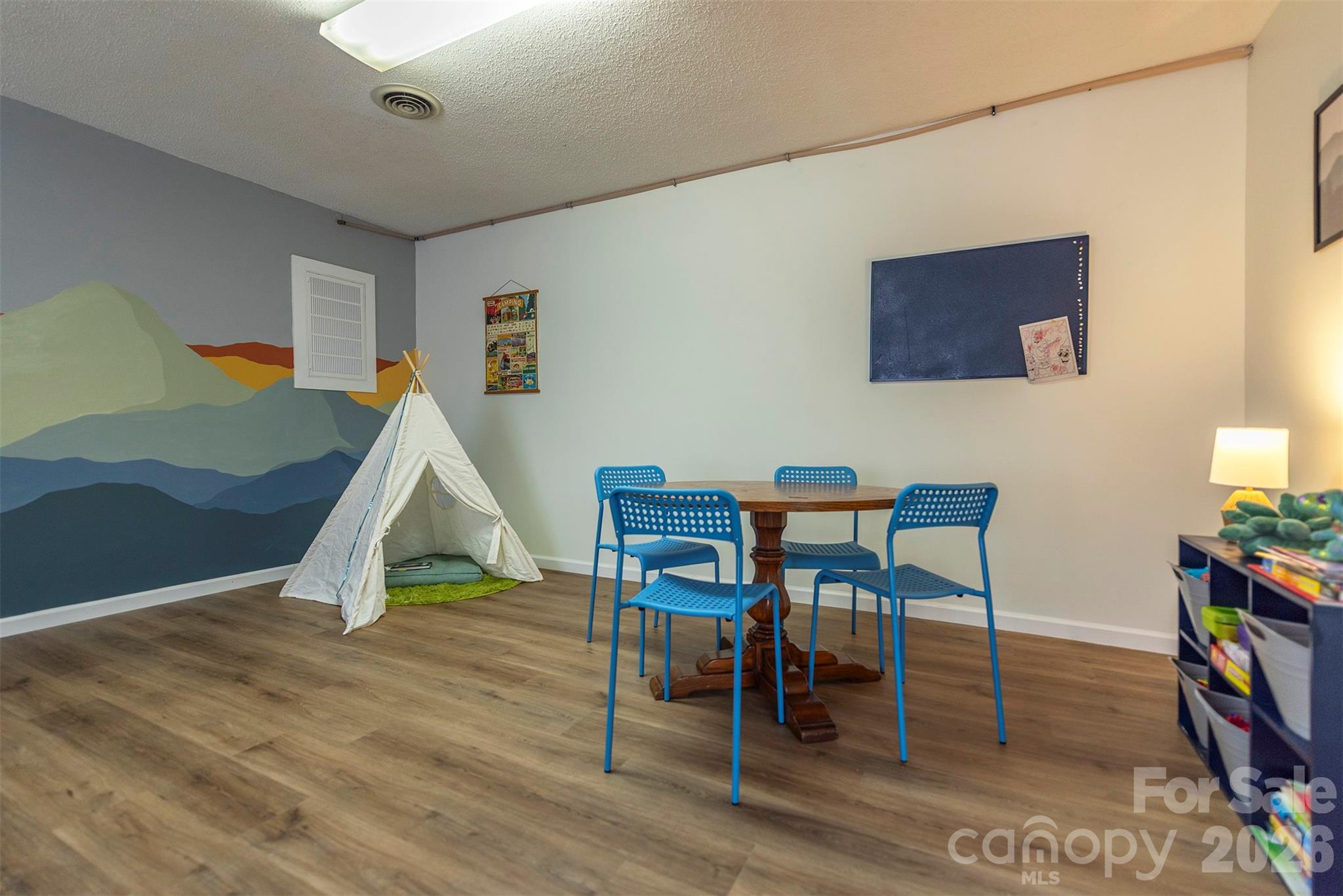 Hunters Trace - Residential