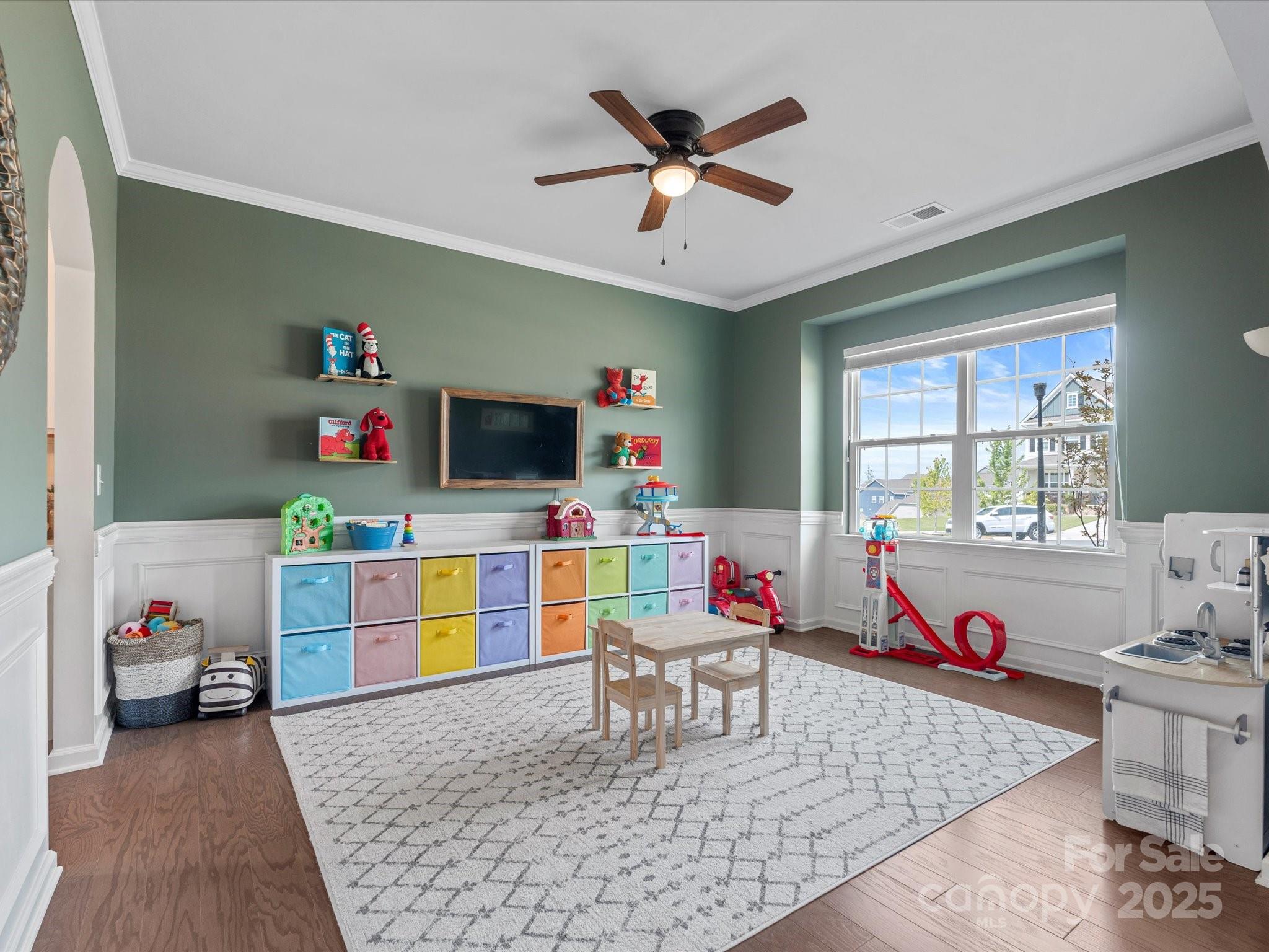 1005 Cheviot Court