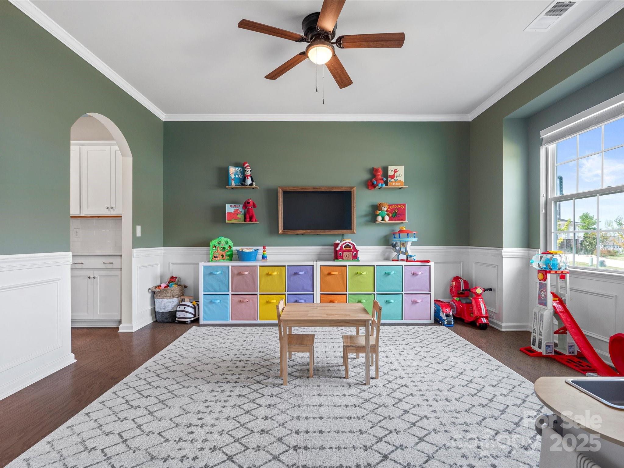 1005 Cheviot Court