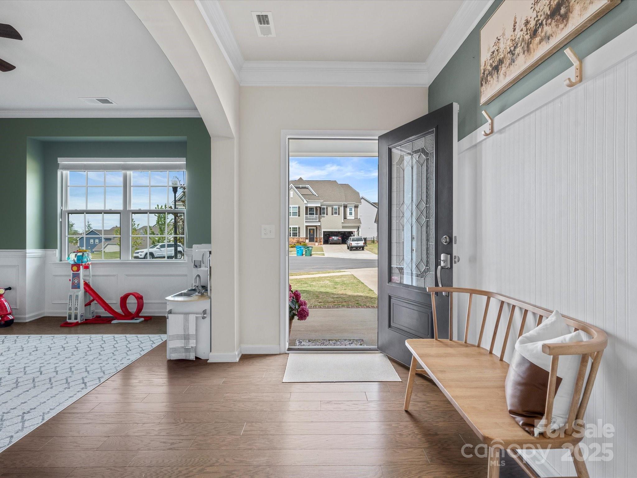 1005 Cheviot Court