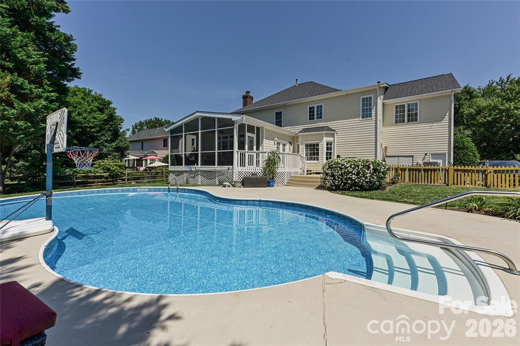 7068 Kidwelly Lane