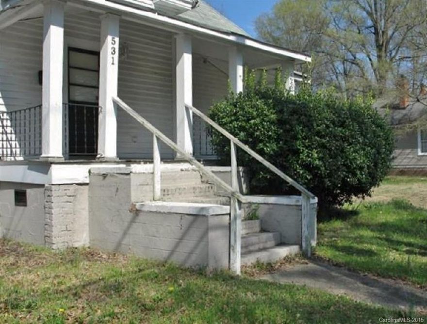 Great rental property.  Property being sold as is.  Adjoining properties are listed also.  Bring all offers. Will accept a package deal.