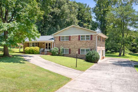 Photo of 1009 Springs Road, Lincolnton, NC 28092 (MLS # 4411194)