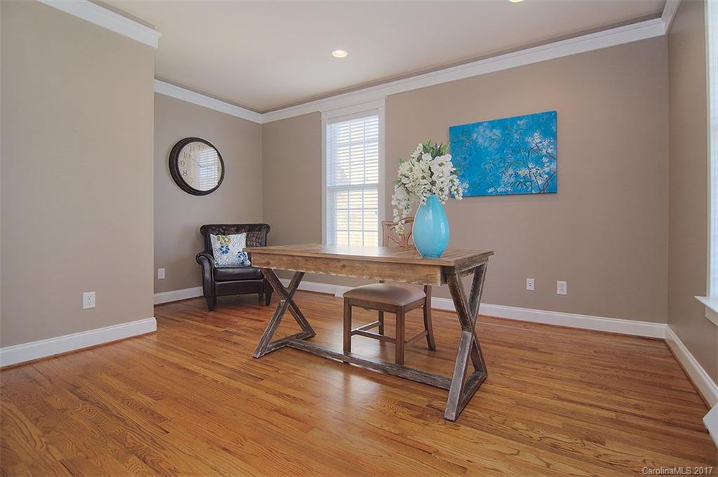 Lake Shore - Residential