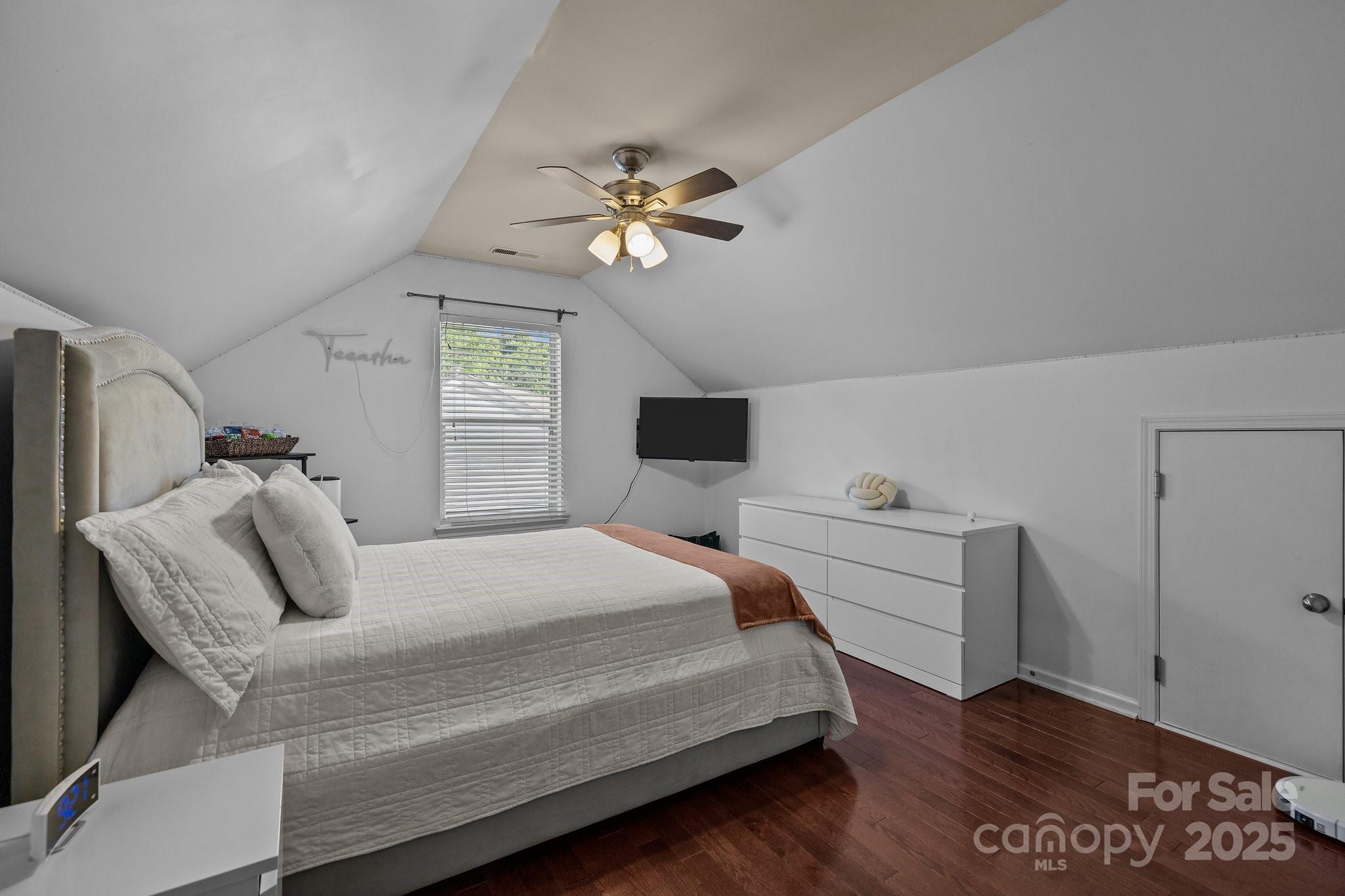 St Clair - Residential