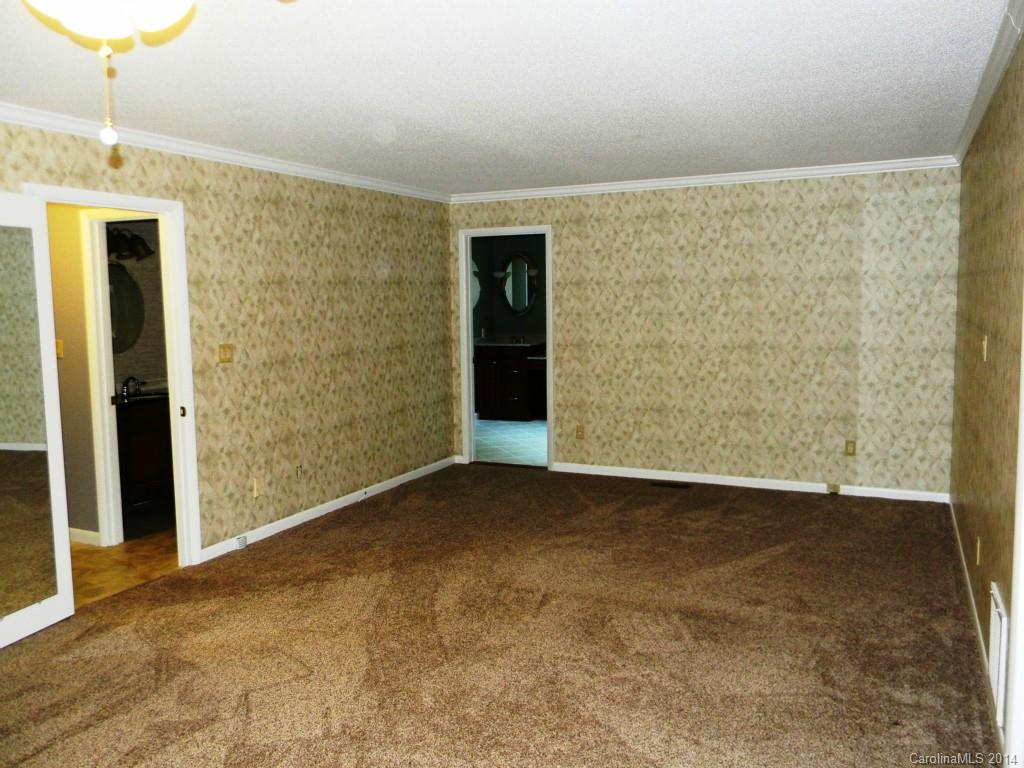 Hampton Village - Residential