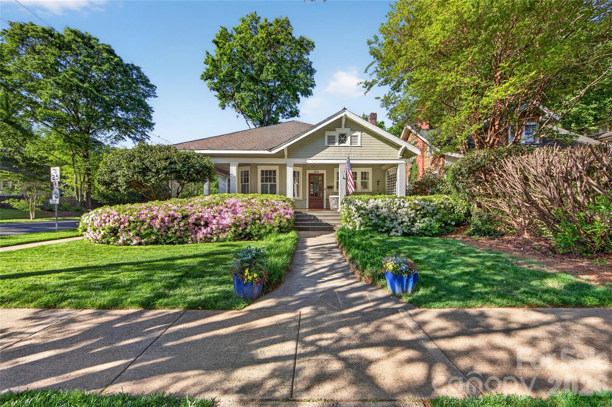 828 E Worthington Avenue