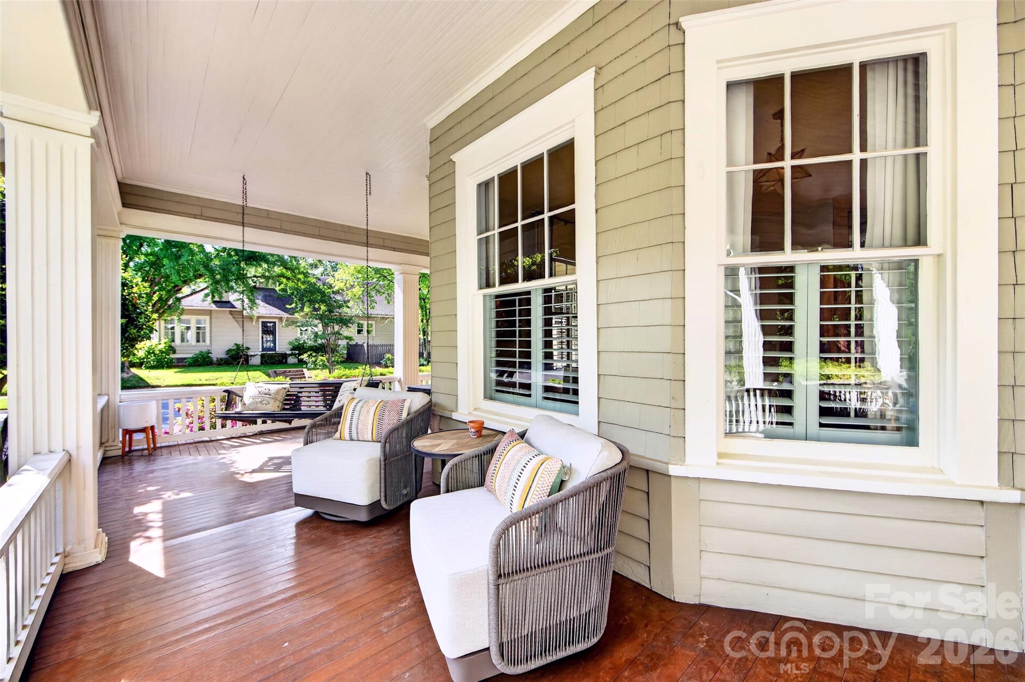 828 E Worthington Avenue