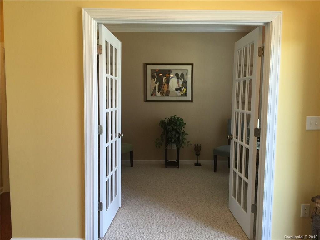 Old Stone Crossing - Residential