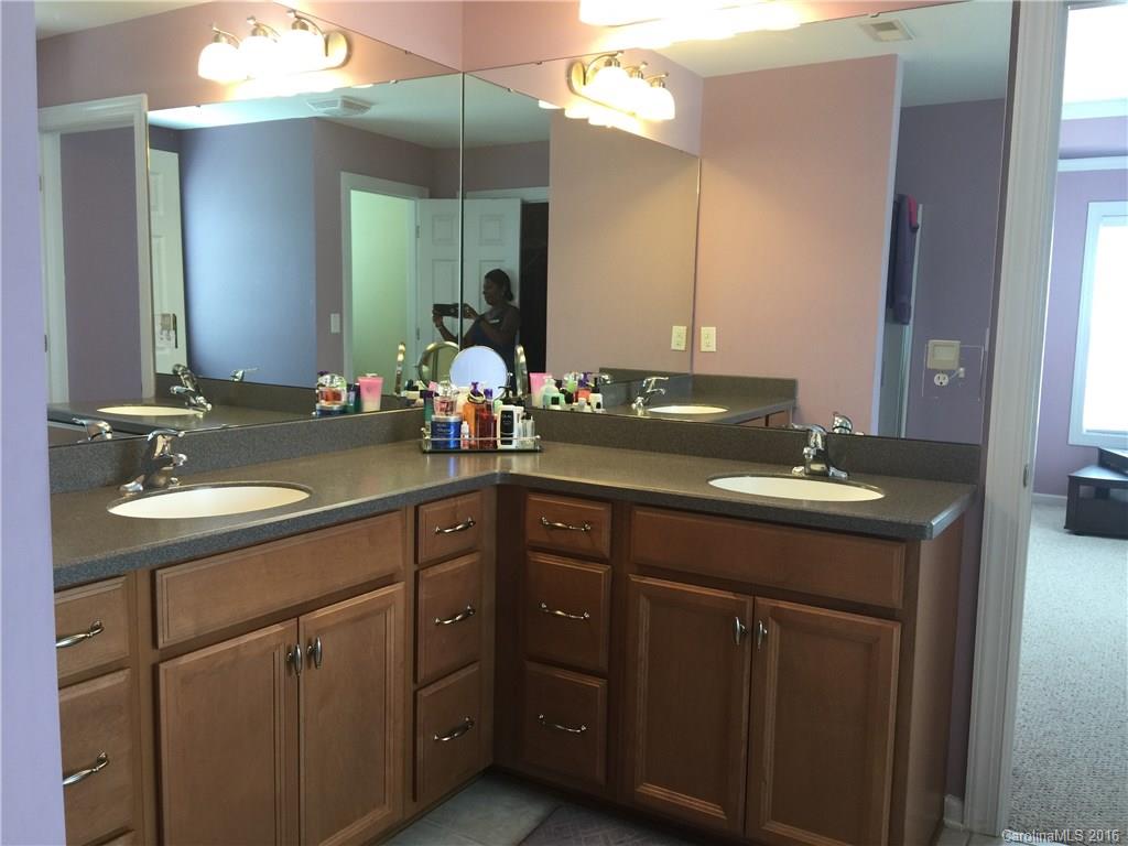 Old Stone Crossing - Residential