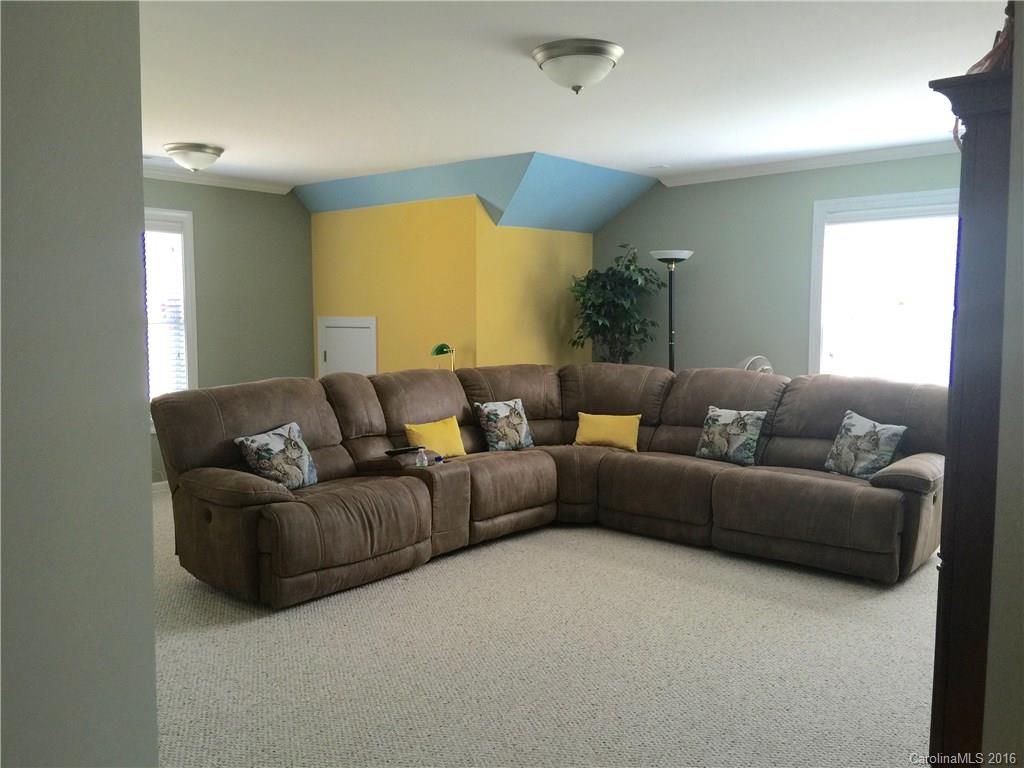 Old Stone Crossing - Residential