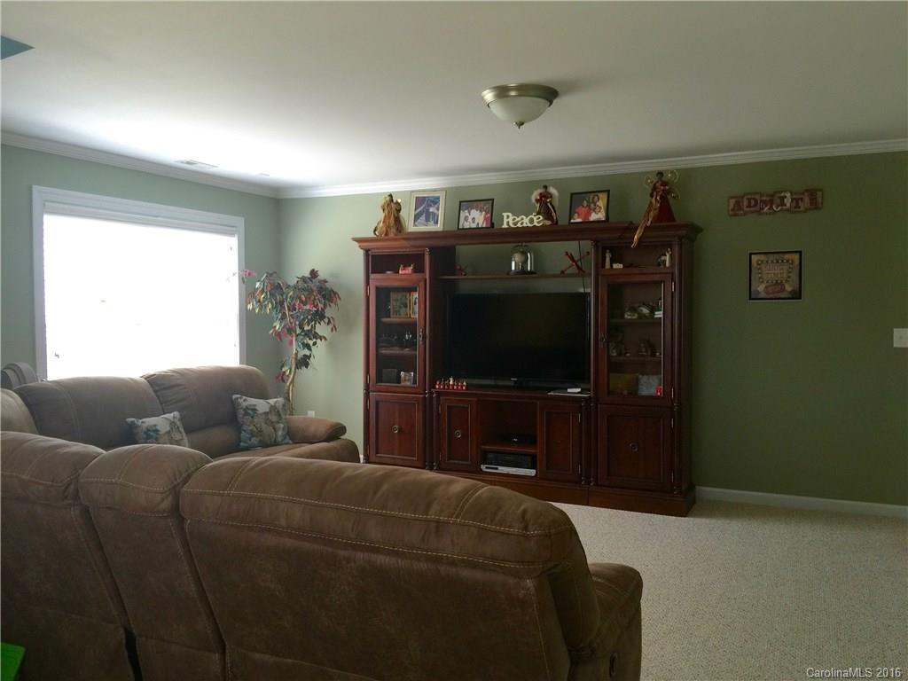 Old Stone Crossing - Residential