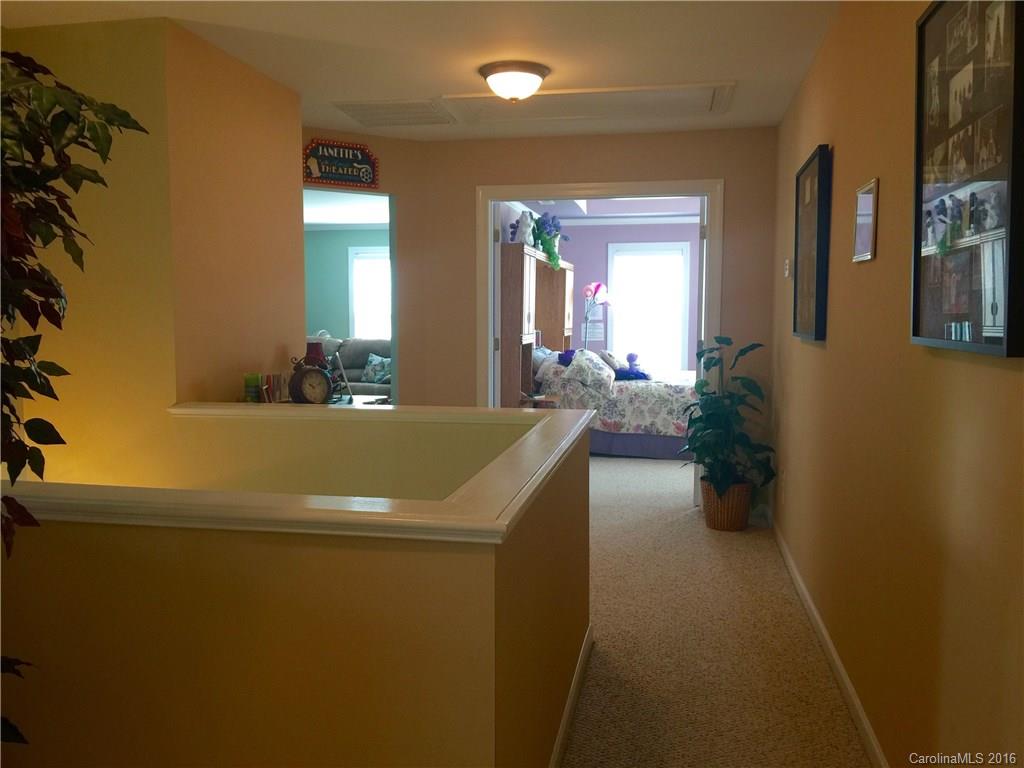 Old Stone Crossing - Residential