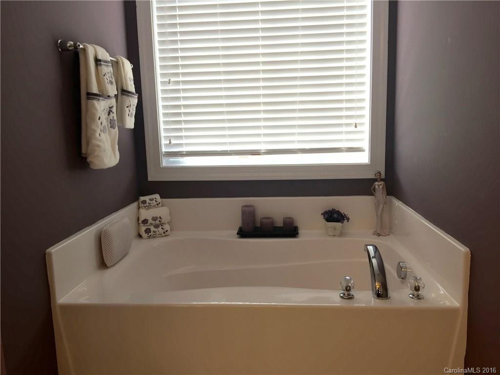 Old Stone Crossing - Residential