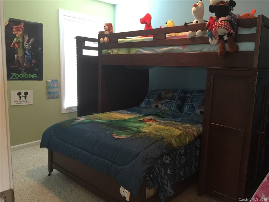 Old Stone Crossing - Residential