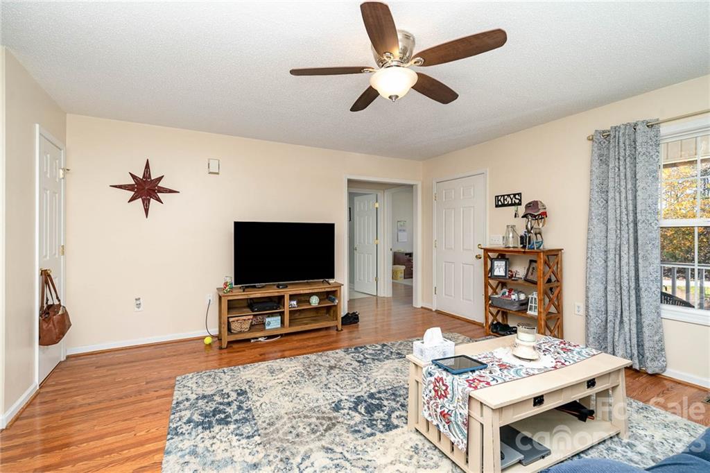 Highland View - Residential