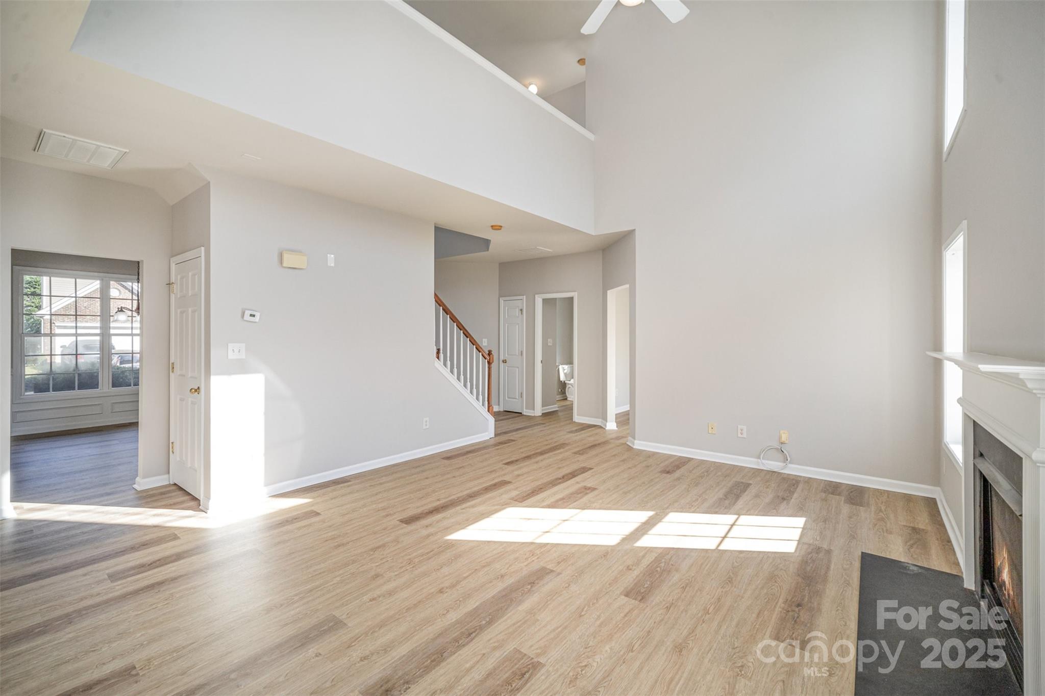 5805 Lindley Crescent Drive
