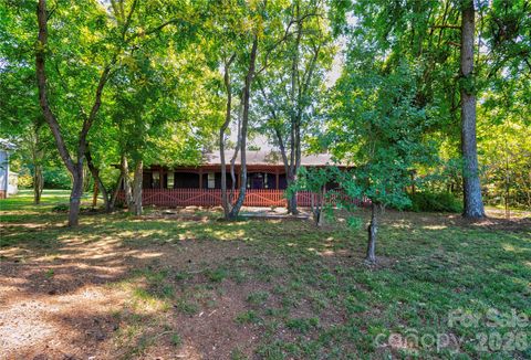 Photo of 1419 Melrose Drive, Shelby, NC 28152 (MLS # 4390239)
