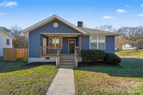 Photo of 905 W 6th Avenue B Avenue, Gastonia, NC 28052 (MLS # 4347120)