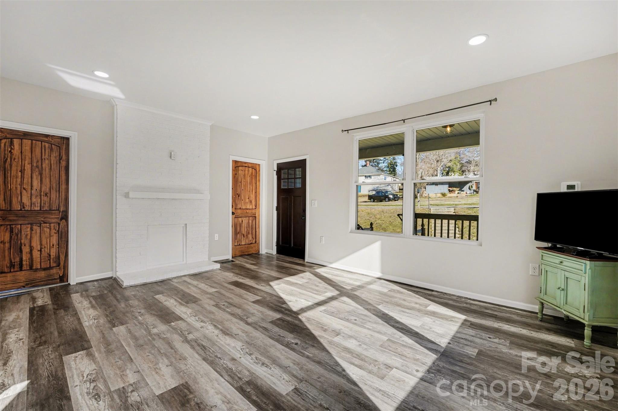 905 W 6th Avenue B Avenue