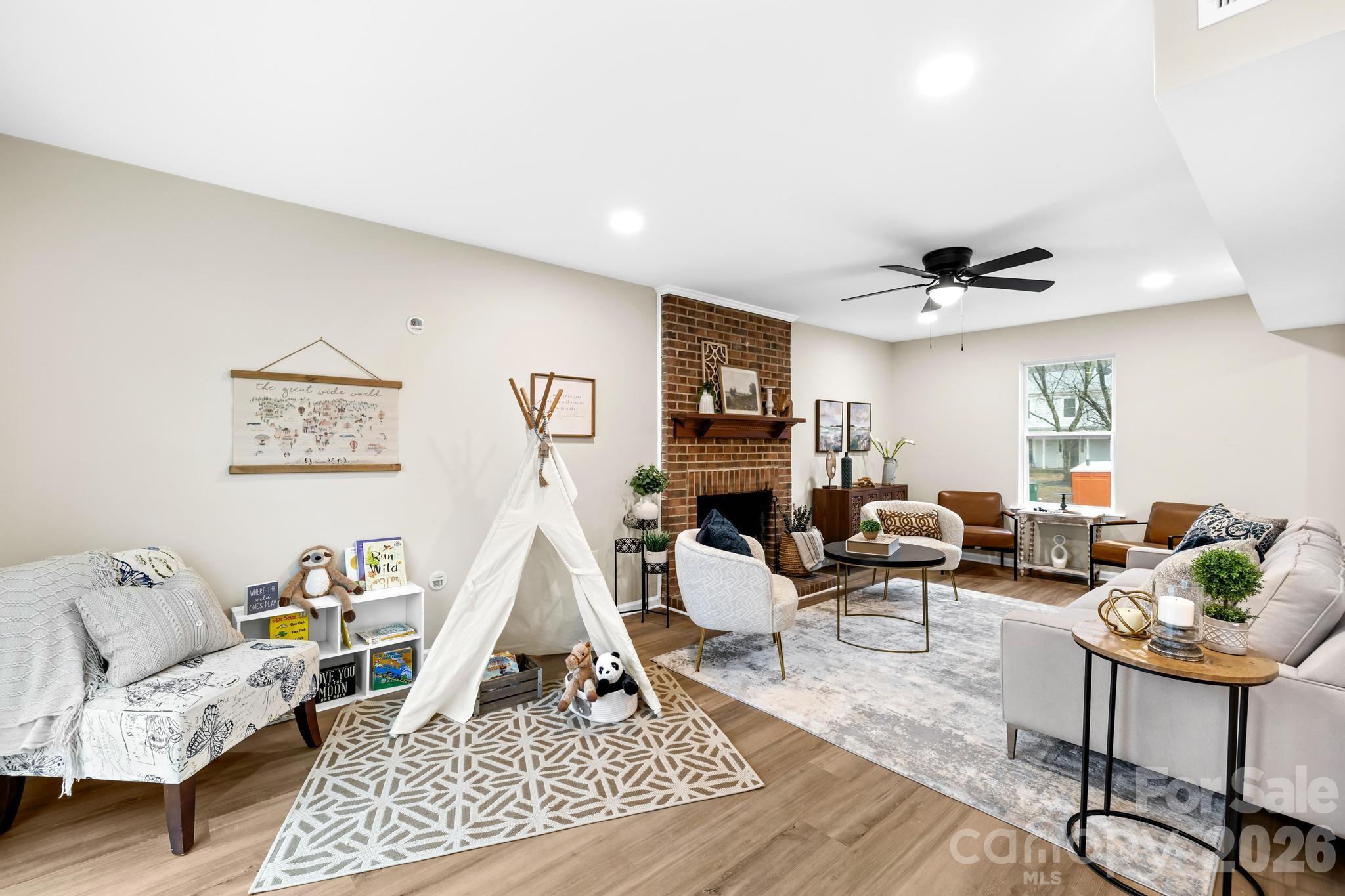 Old Oaks - Residential