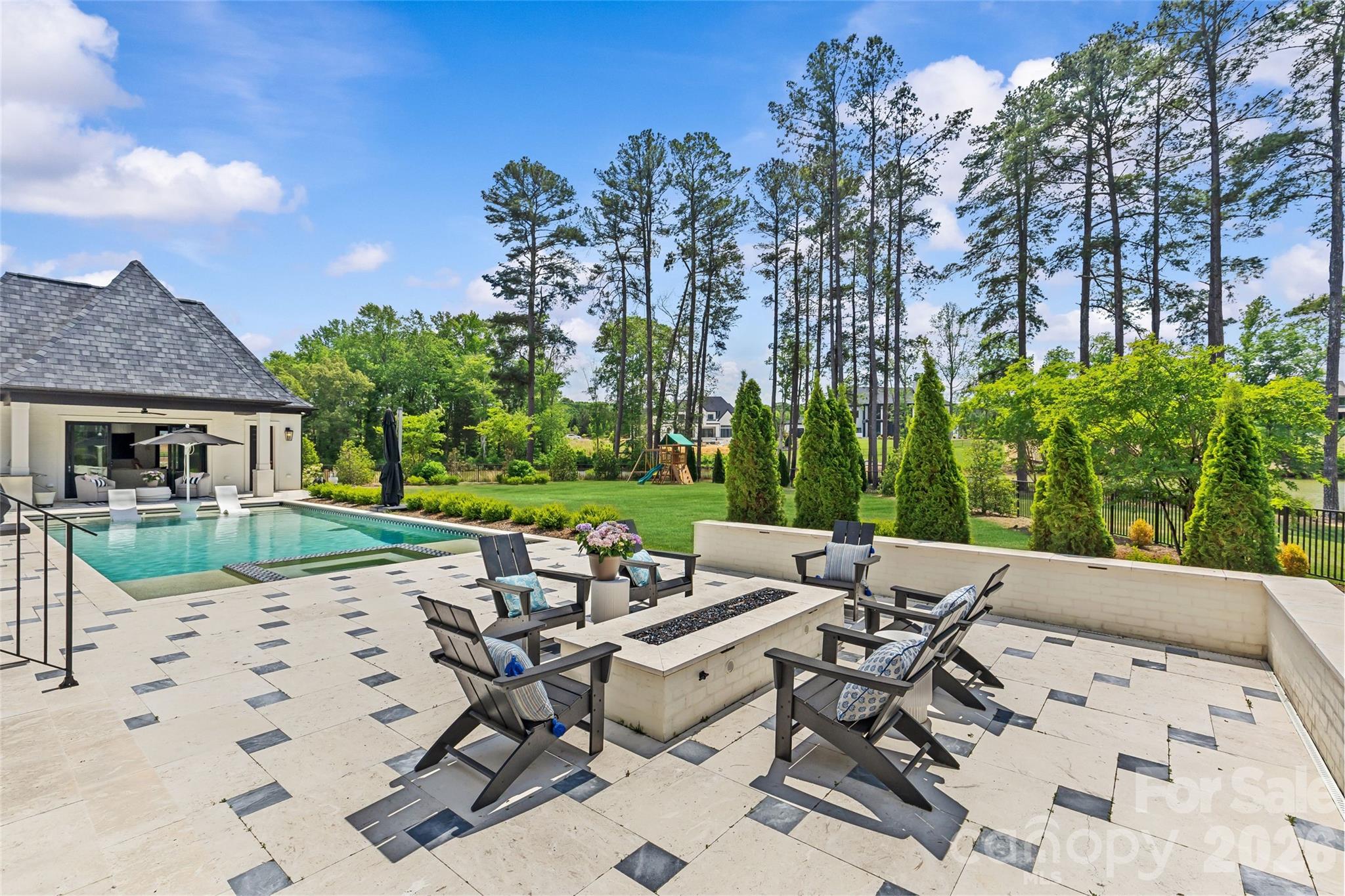 Twin Lakes - Residential