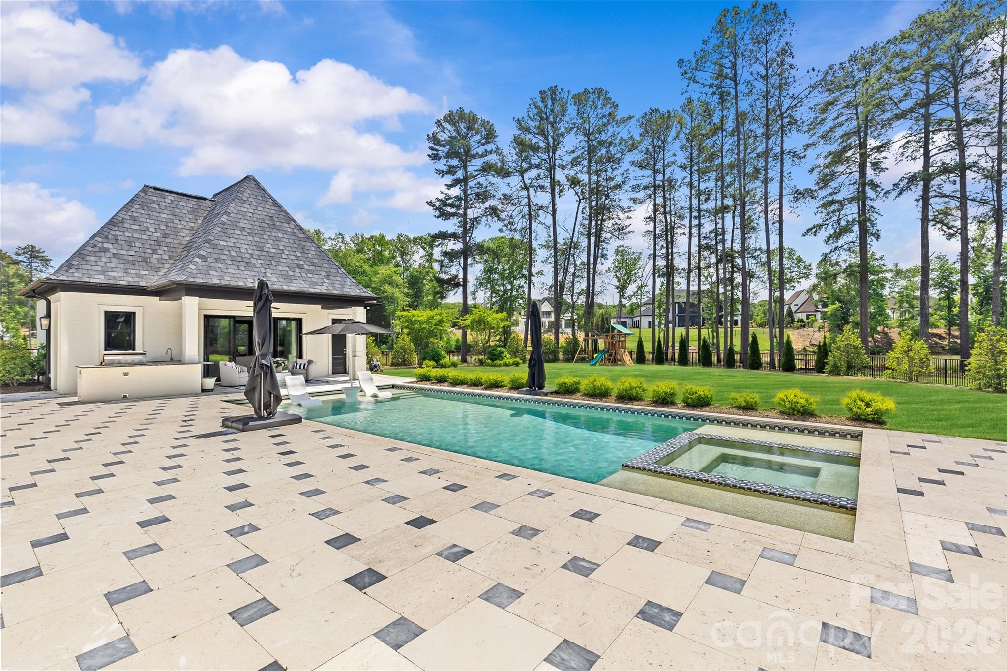 Twin Lakes - Residential