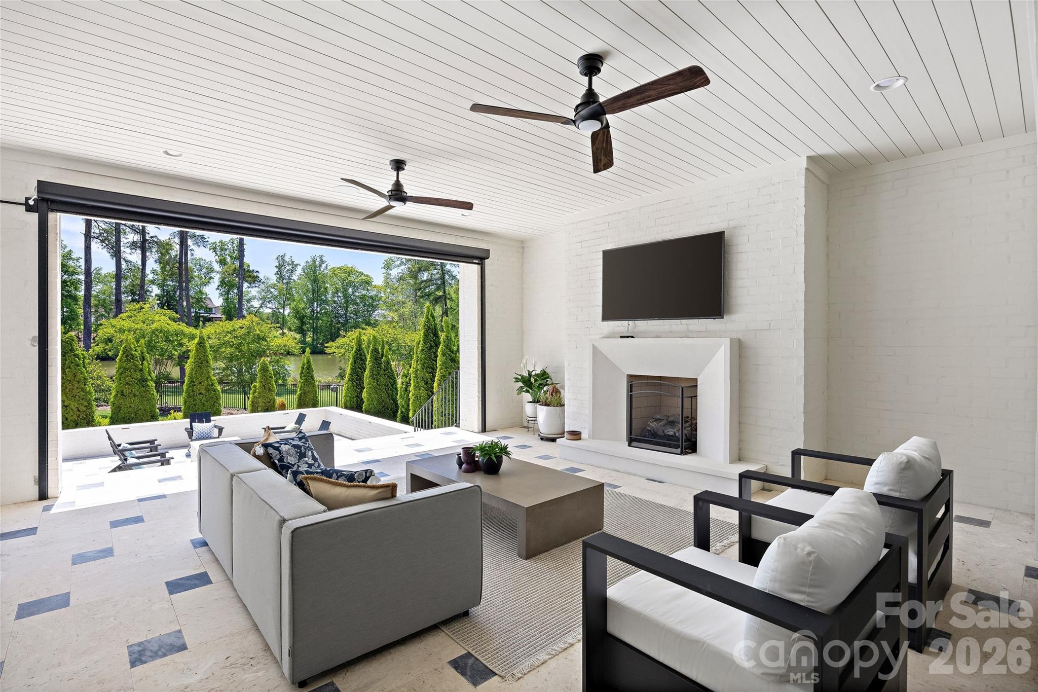 Twin Lakes - Residential