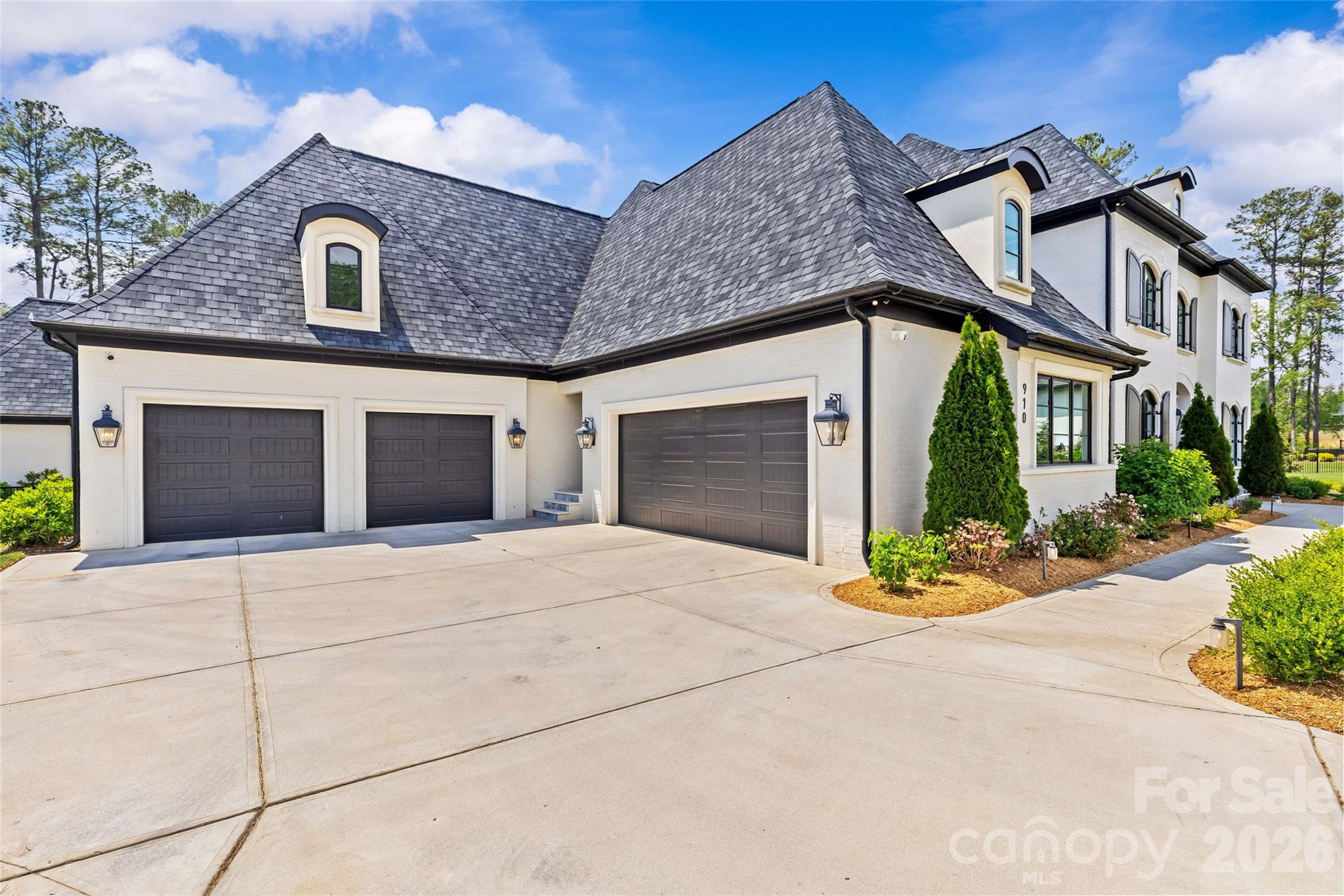 Twin Lakes - Residential