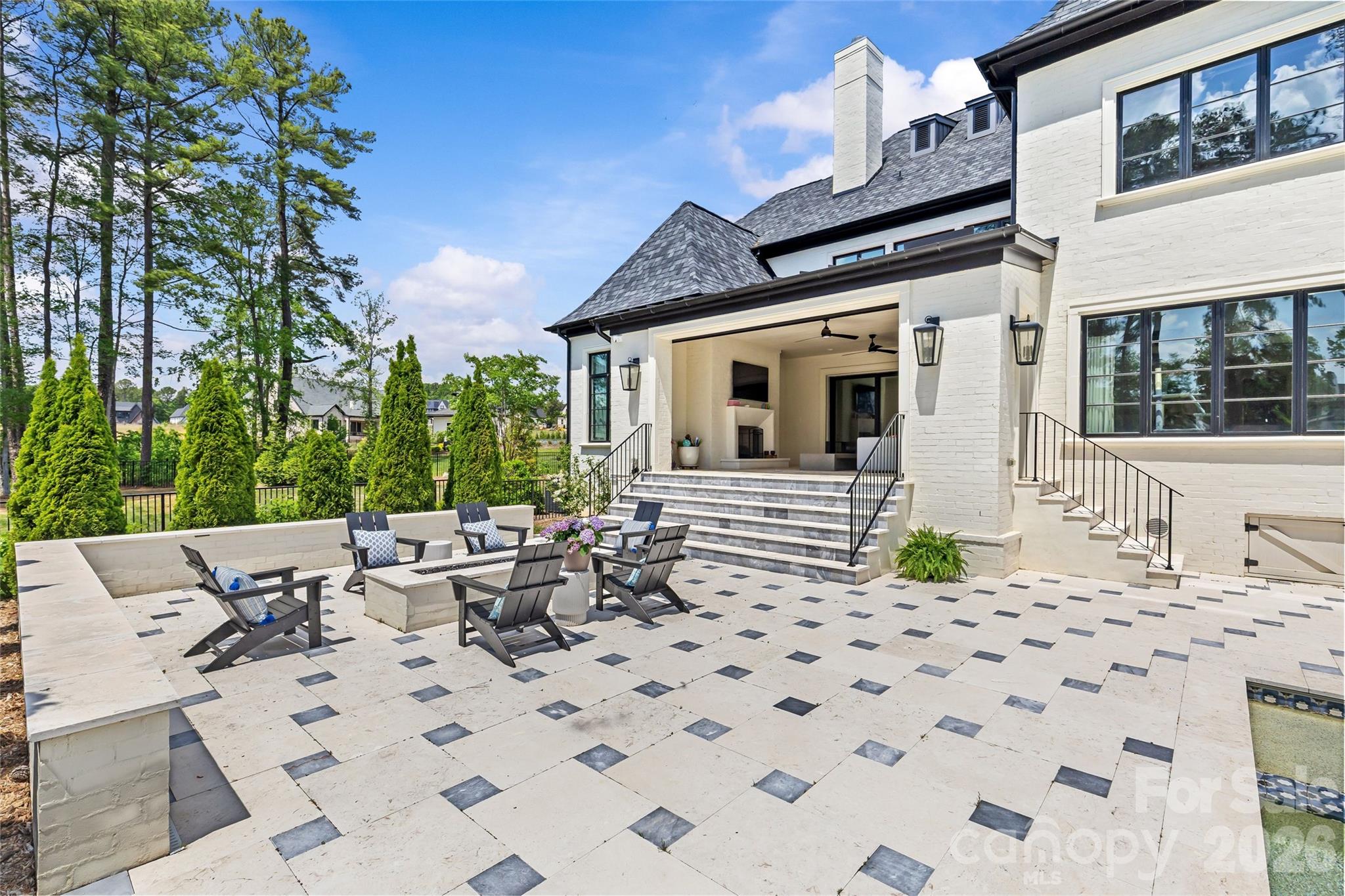 Twin Lakes - Residential