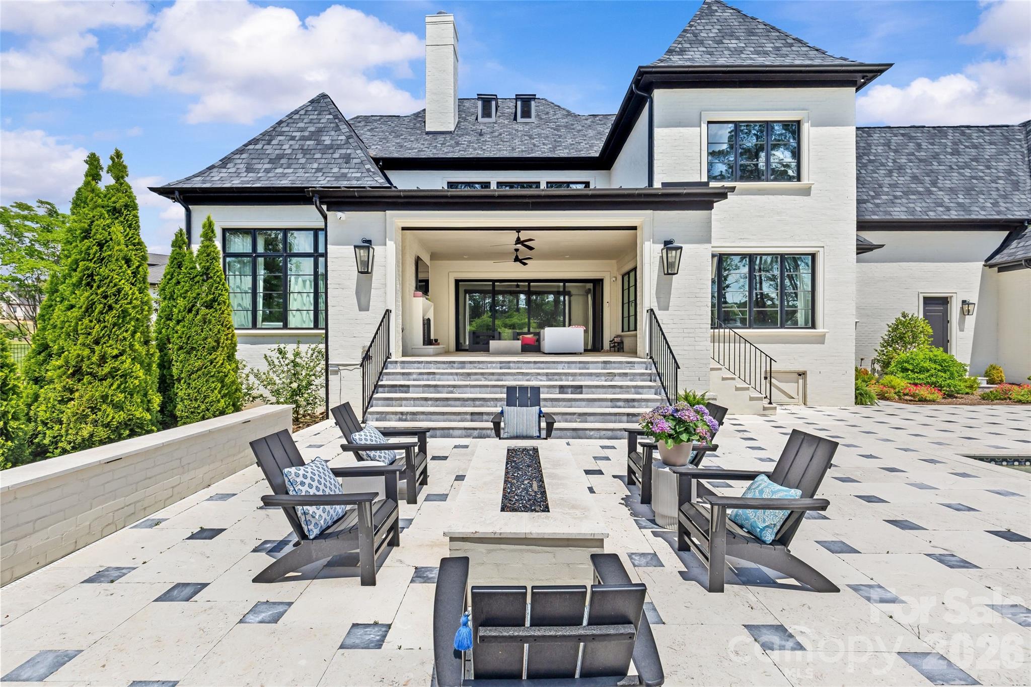 Twin Lakes - Residential