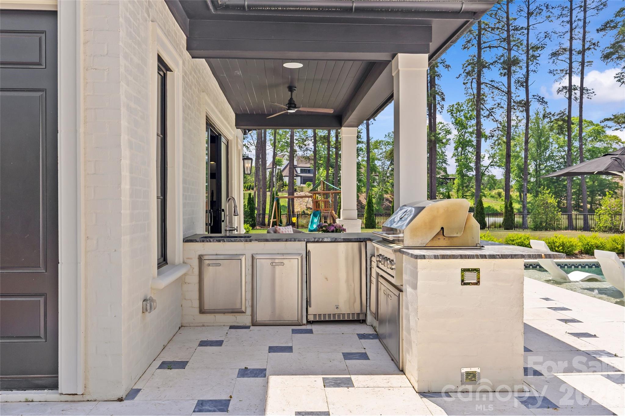 Twin Lakes - Residential