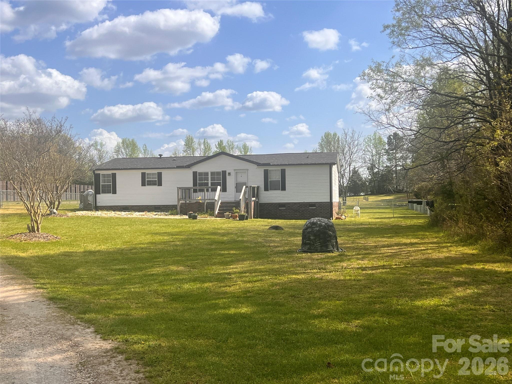 2005 W NC 152 Highway