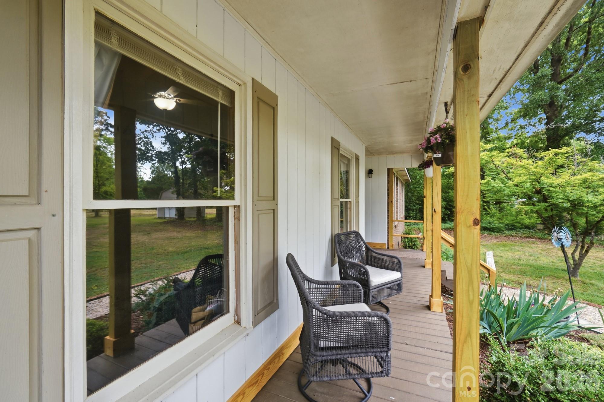 1811 Price Road