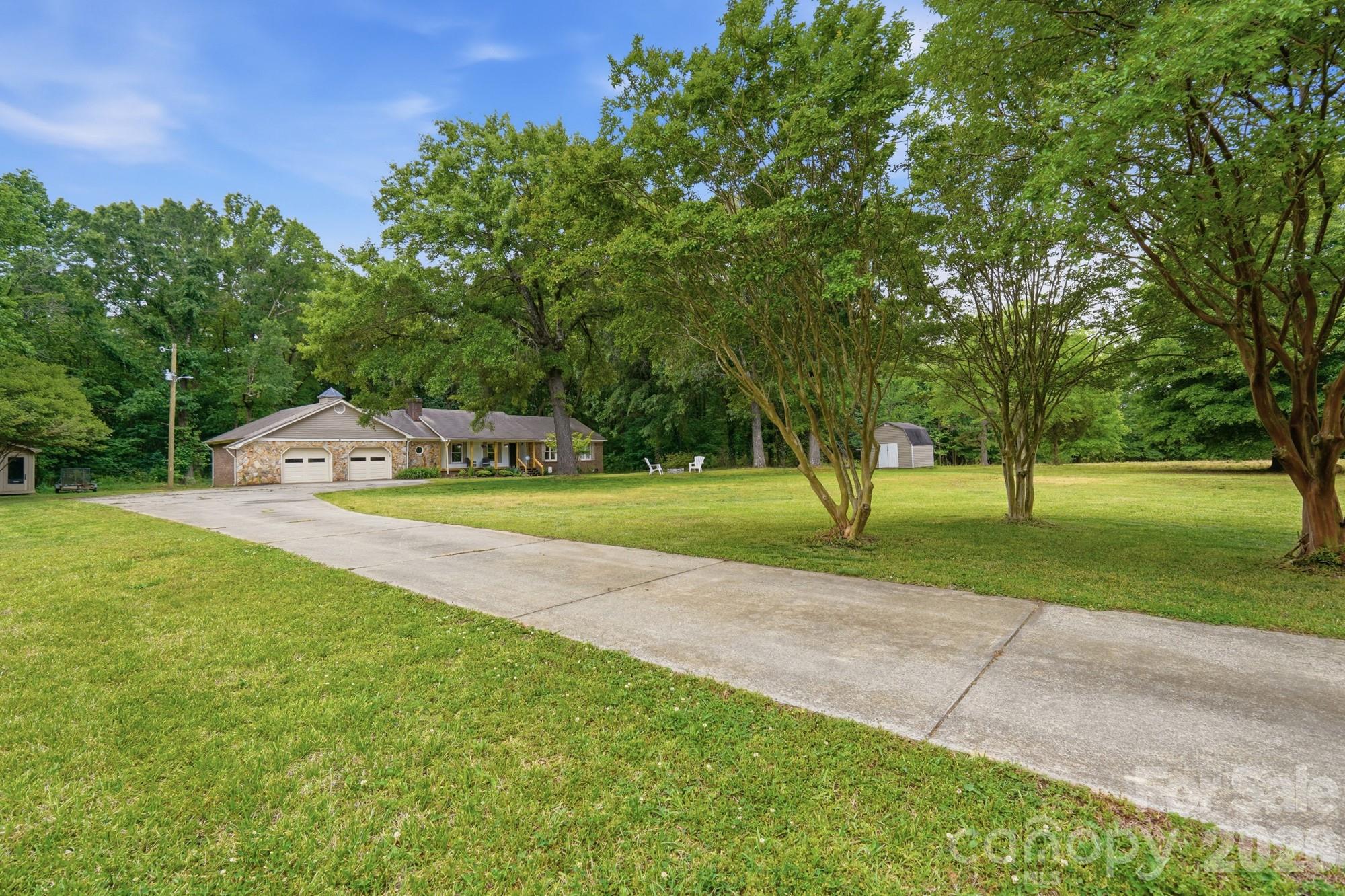 1811 Price Road