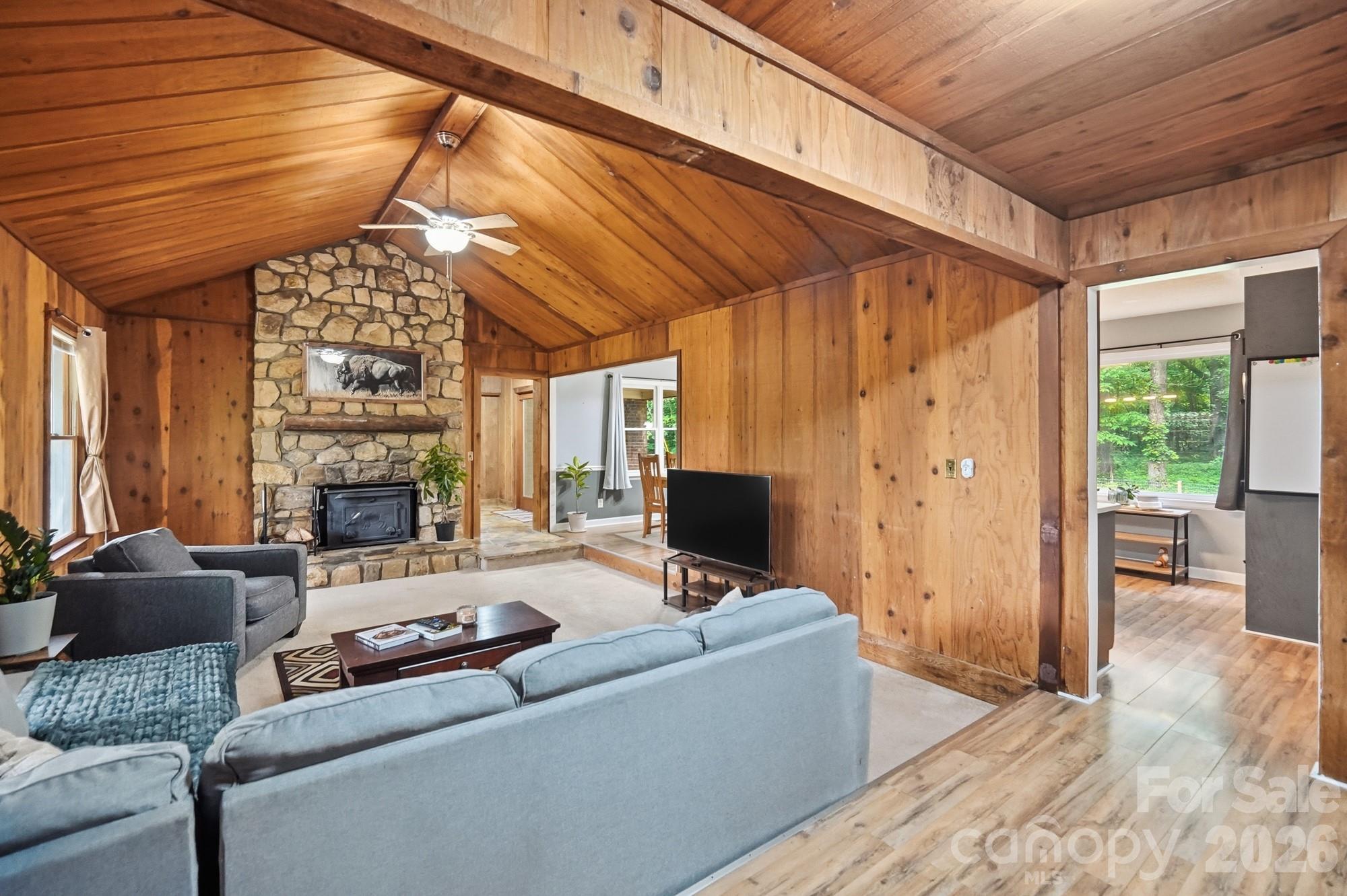 1811 Price Road