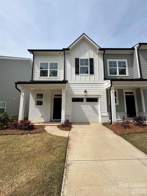 Photo of 3101 Finchborough Court, Charlotte, NC 28269 (MLS # 4381150)