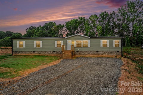 Photo of 3032 Drake Circle, Shelby, NC 28152 (MLS # 4403903)