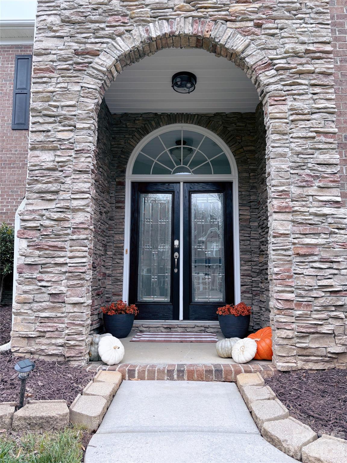 5019 Mesa Verde Road