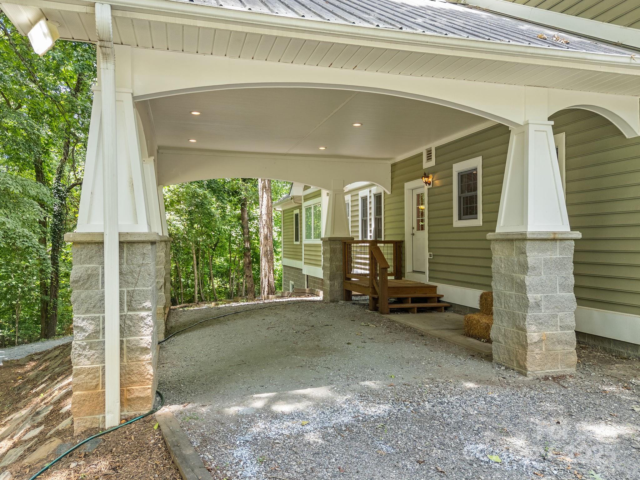 147 Woodland Road