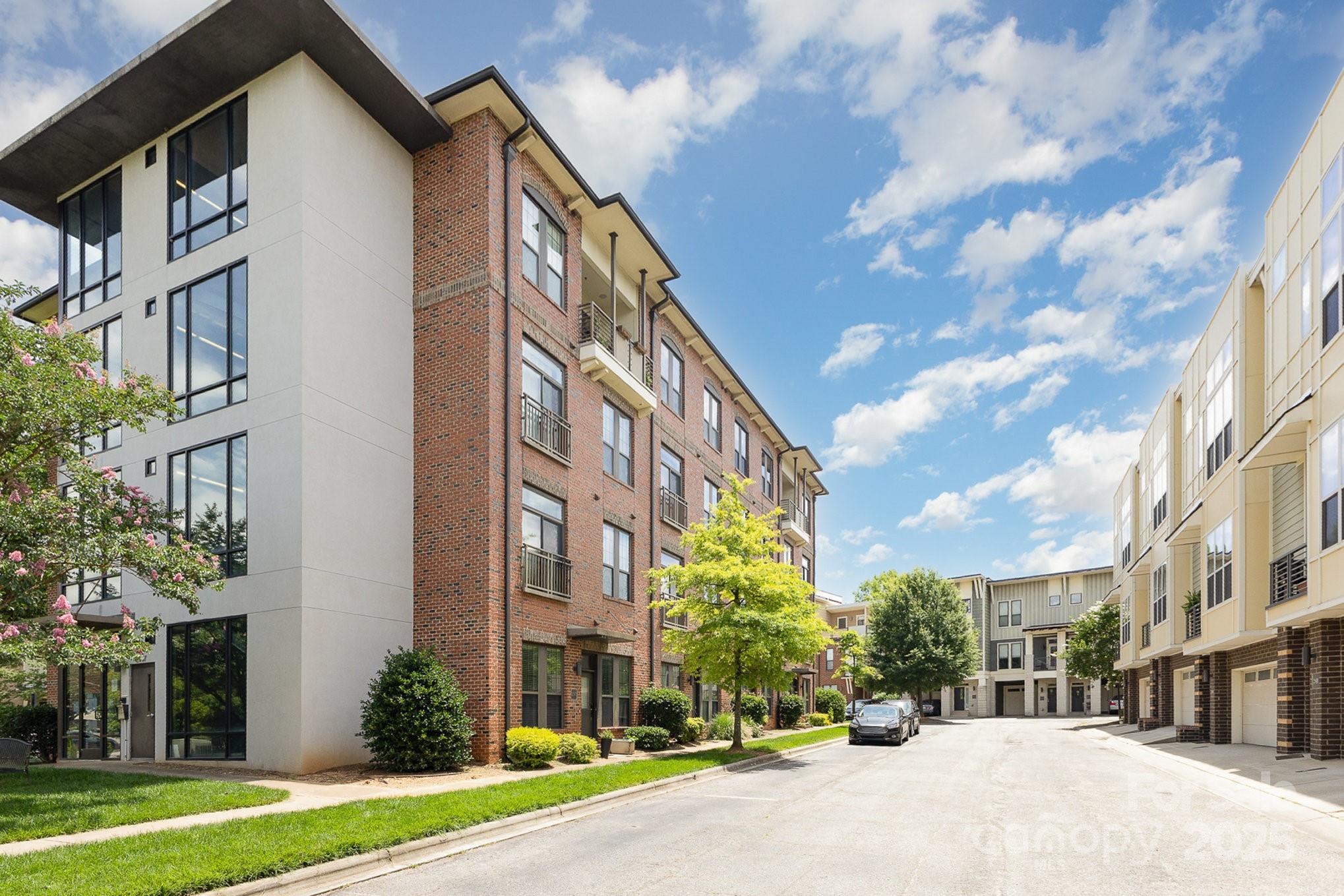 3271 Noda Boulevard
