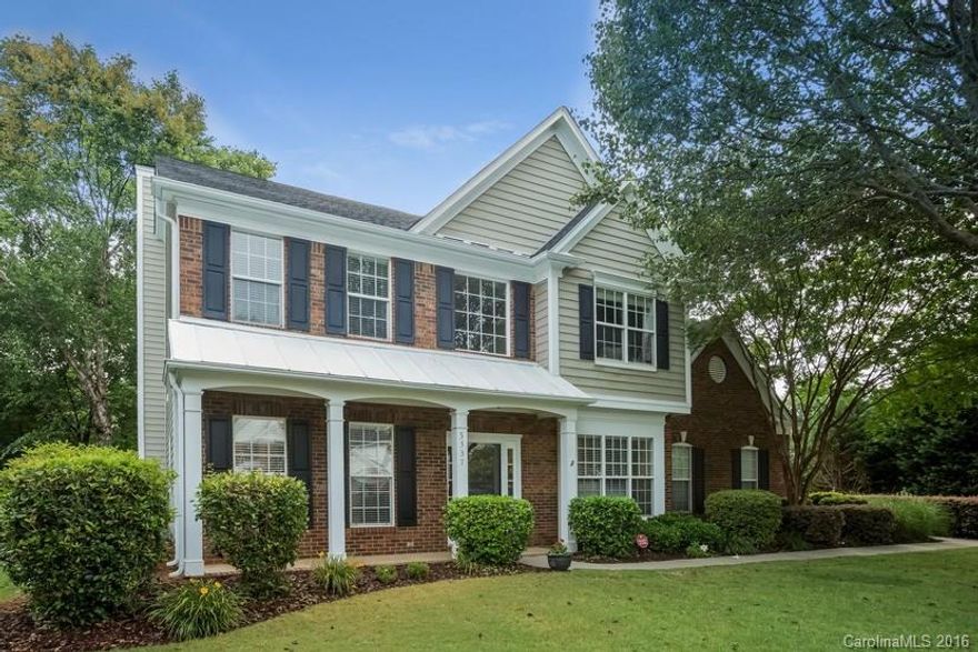 Open floor plan, 2-story foyer, beautiful NEW hardwood floors, gorgeous kitchen w/Granite Counters & Stainless  appliances, 42” cabinets w/ tile backsplash. Trey Ceiling in Dining Room & Master Suite. Lovely level yard w/patio, professionally landscaped & mature trees for tons of privacy and outside enjoyment! Professionally installed garage storage. Desired location: Walking distance to pool, tennis courts, playground, walking trails & lake! Common area to left of home will not be built on.