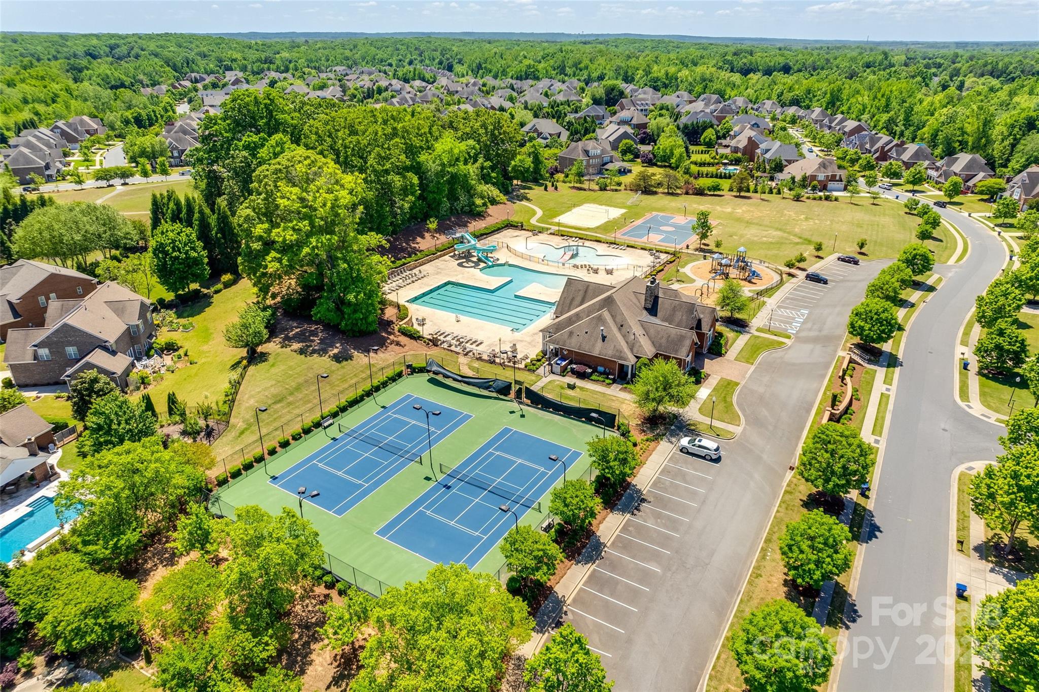 The Chimneys Of Marvin - Residential