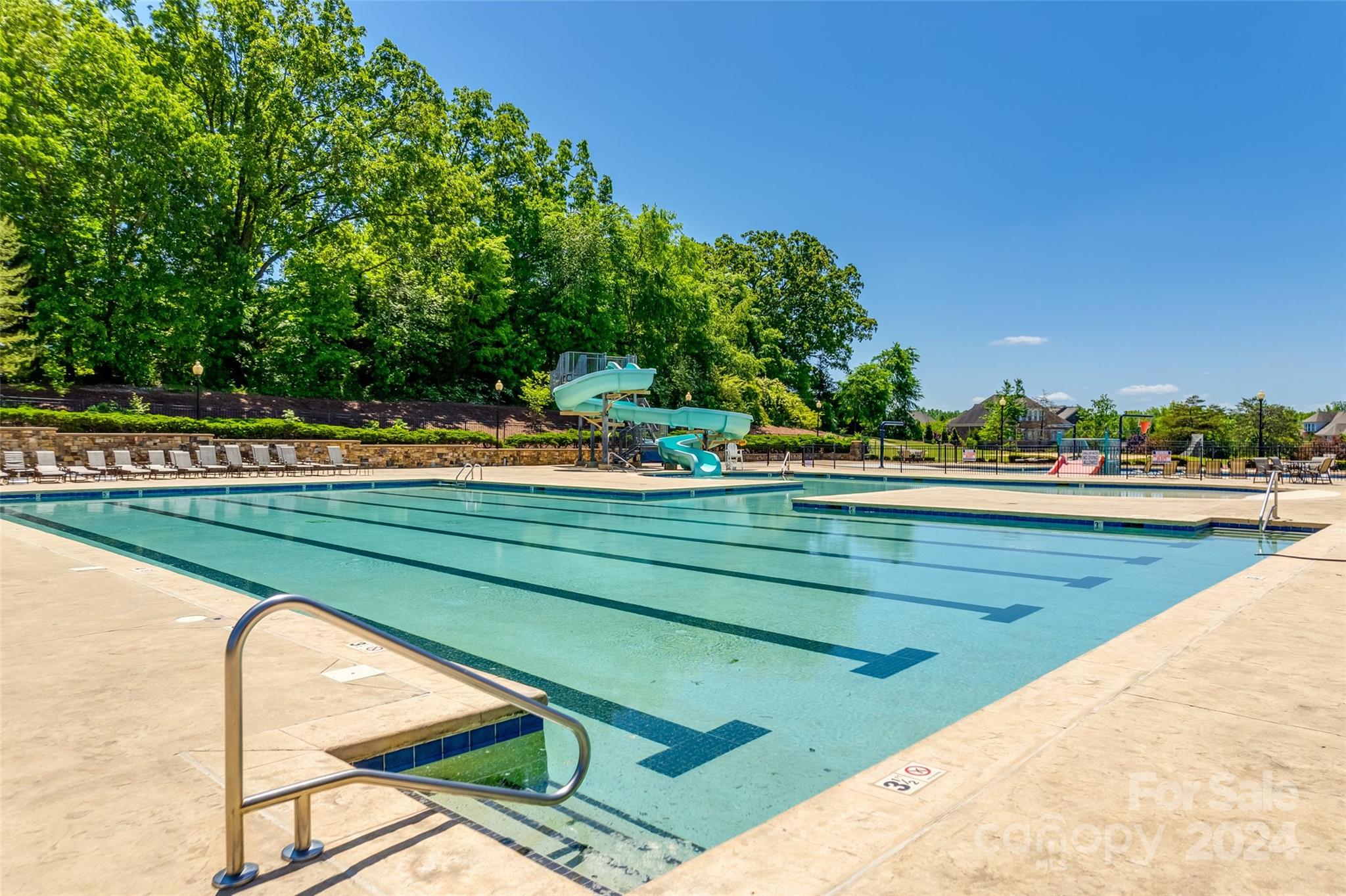 The Chimneys Of Marvin - Residential