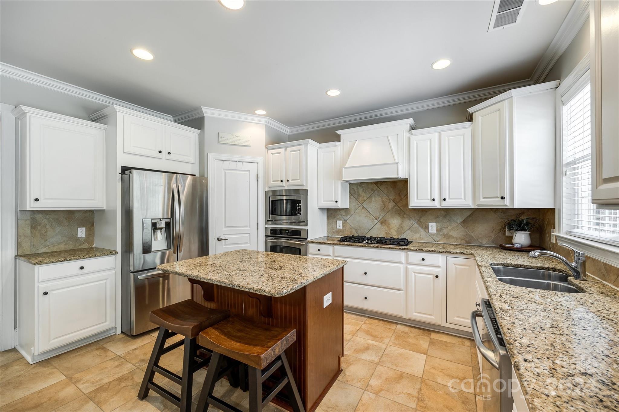 The Chimneys Of Marvin - Residential