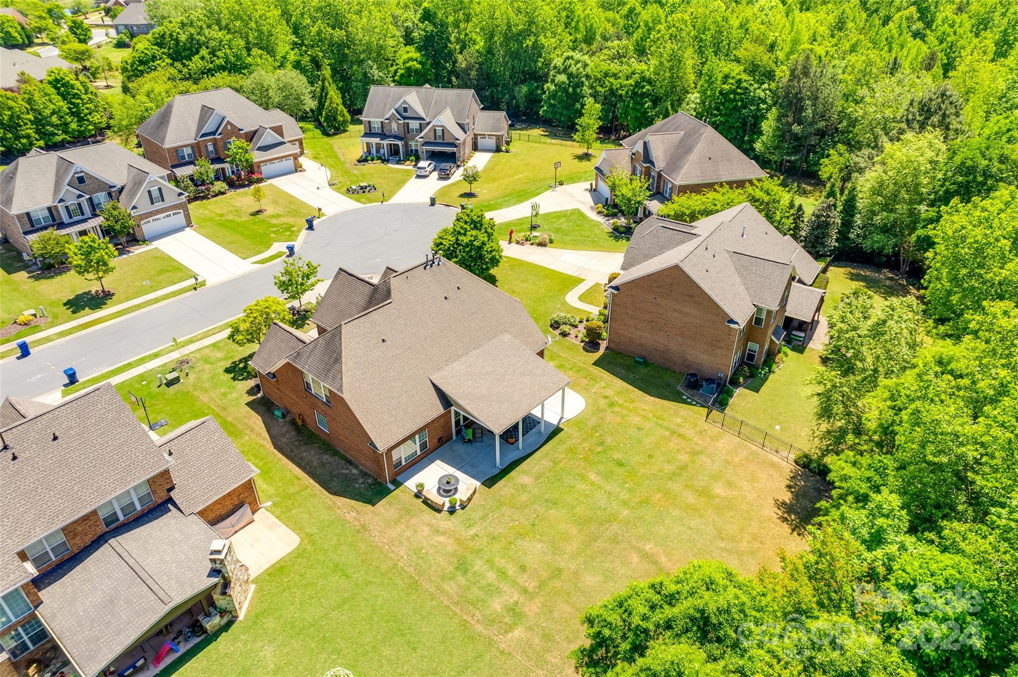 The Chimneys Of Marvin - Residential