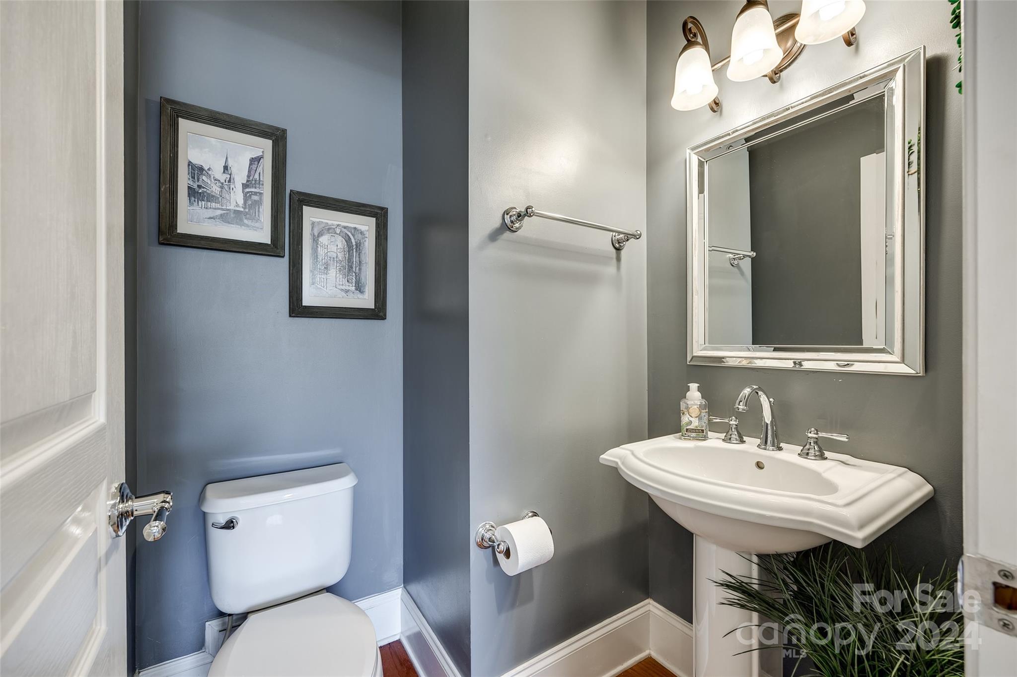 The Chimneys Of Marvin - Residential