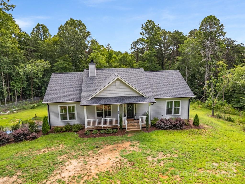 826 Country Lane